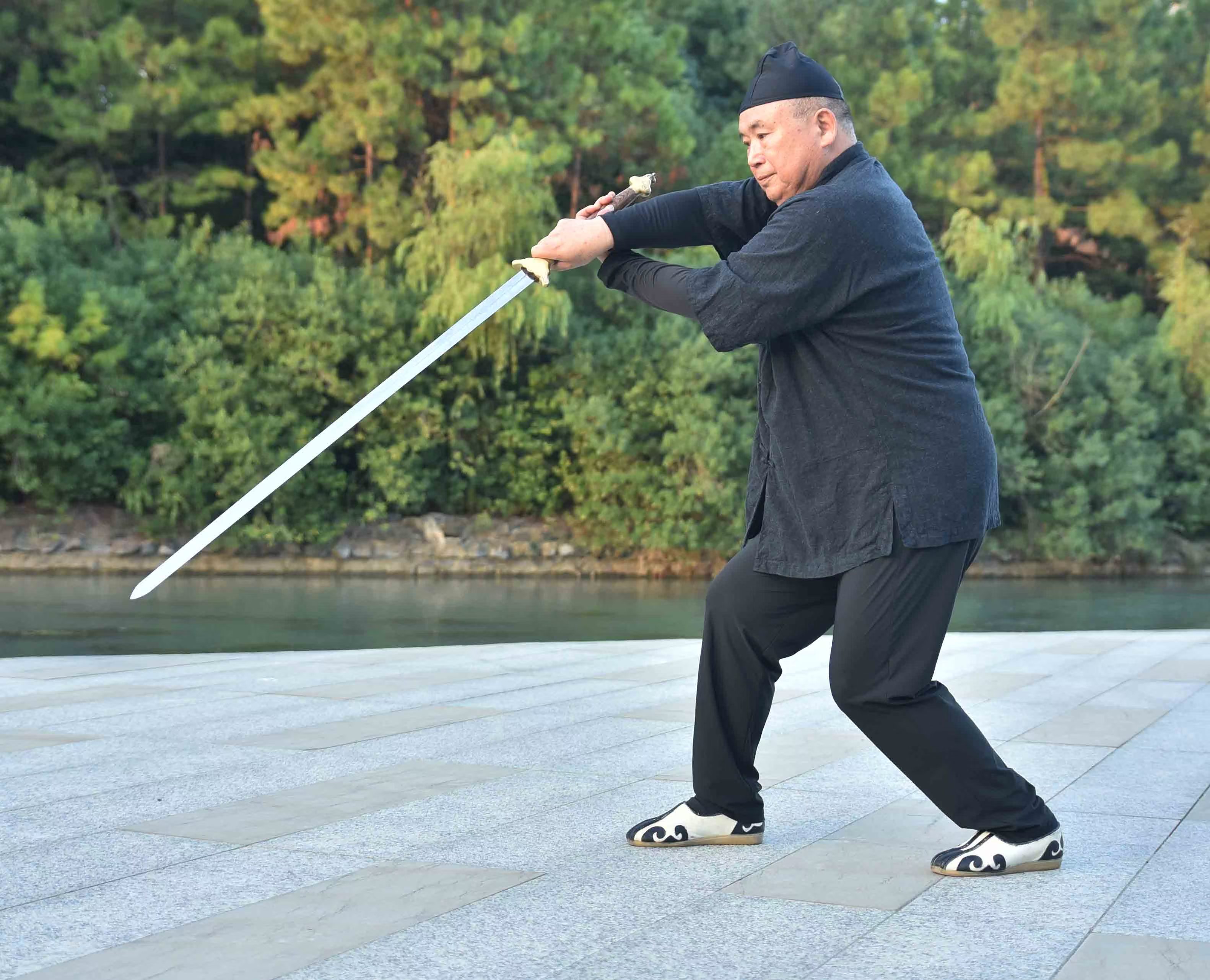 劲轩
